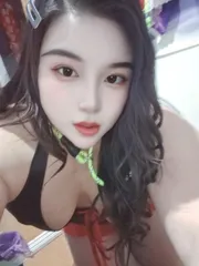 美乳骚妇玲玲
