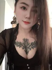 大波翘臀三通熟女