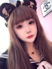小巧玲珑甜妹妹
