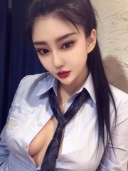 东区翘臀大长腿