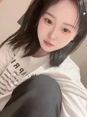 大胸纯欲小姐姐