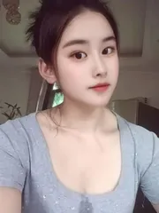 丰满迷人零零后