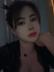 二刷园区肉感少妇