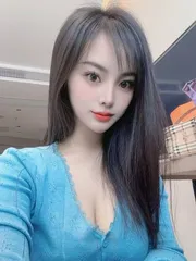 舌吻气质美胸芊芊