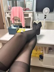 长腿C罩大胸美妇