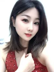 舌吻骚妇雯雯