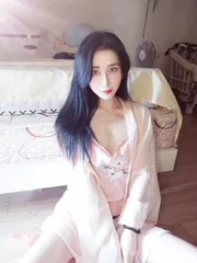 二刷湖塘小姐姐