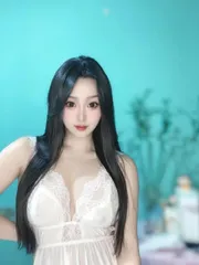 西湖美乳月月