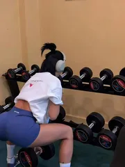 健身贝吉塔娃娃