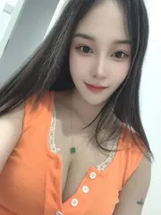 东站美胸珊珊