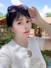美艳尤物人妻