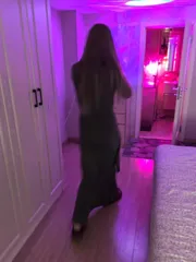 艹翻小穴巨紧少妇