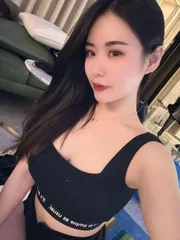 罗湖冷白皮美女