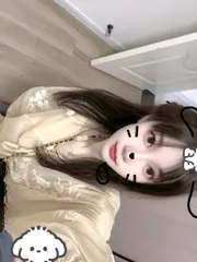 过年不休息小姐姐