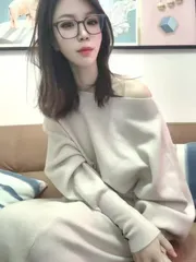 铁西眼镜反差少妇