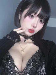 00后丰满萌妹