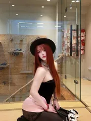 腰细臀翘颜值馨菲老师