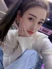 颜值身材在线的小姐姐