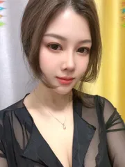 翘臀人妻小娜