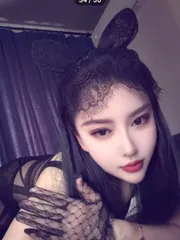 美艳长腿小姐姐