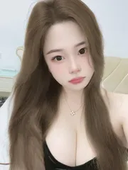 白云风骚大奶姐姐