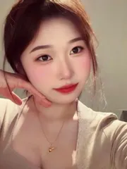丰满零零后小妹