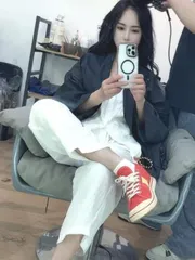 性感肥臀身材的小姐姐