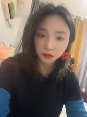 大胸眼镜骚妇