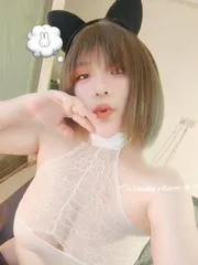 舌吻38F杯御姐