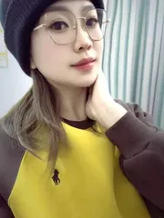 巨骚眼镜姐