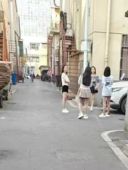 丹霞站街