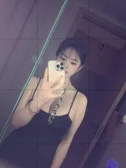 尹山湖骚穴御姐