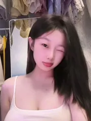 性感尤物笑笑
