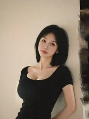 一线天翘臀颜值老师