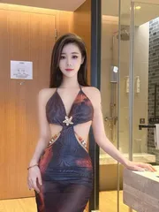 皮肤白嫩颜值萱萱老师