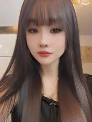 丰满水多小嫩妹