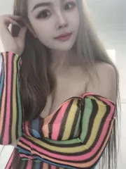 浦东混血儿伊娜